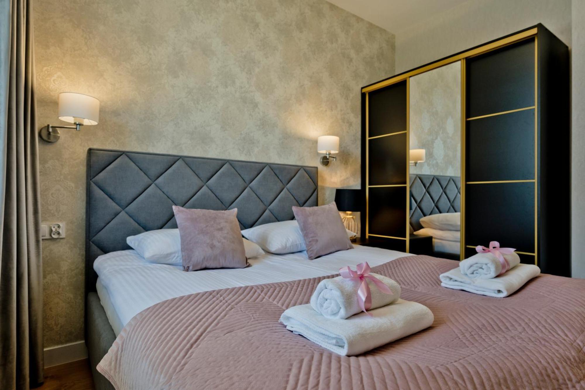 Blueapart Apartamenty Hotelowe Nexo II ปุกสค์ ภายนอก รูปภาพ